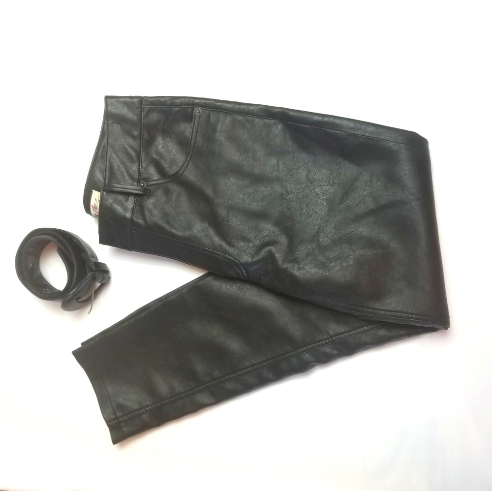 FREE‎ PEOPLE belted vegan leather pants size 24 - Picture 6 of 9